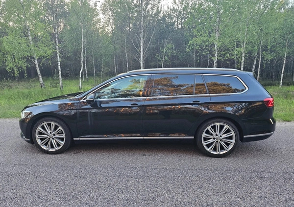 Volkswagen Passat cena 67900 przebieg: 217000, rok produkcji 2015 z Śrem małe 742